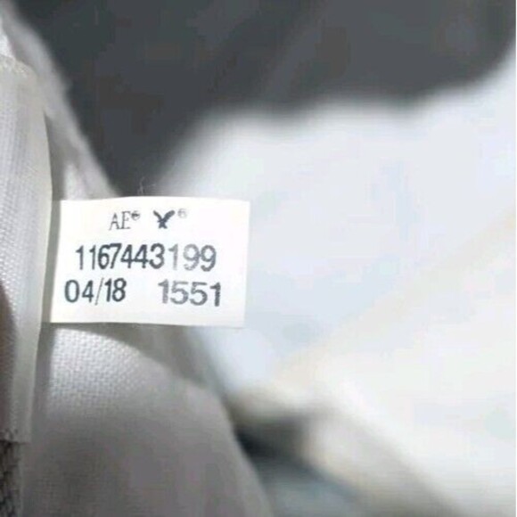 American Eagle Jeans Women Wide Leg Crop Beautiful Bleach Out Size 16 Short - Picture 5 of 12